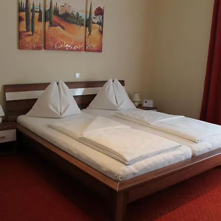 施瓦茨餐厅酒店 酒店 Neusiedl am Steinfelde