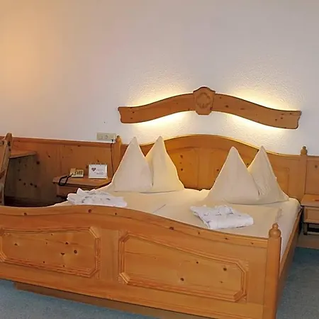 Restaurant Schwartz Otel Neusiedl am Steinfelde
