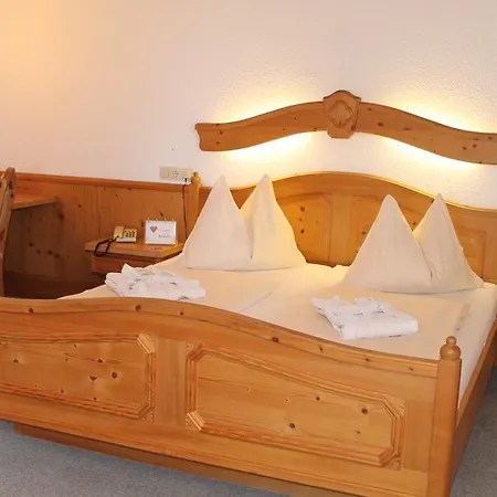 Otel Restaurant Schwartz Neusiedl am Steinfelde