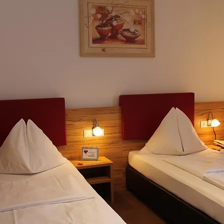 施瓦茨餐厅酒店 酒店 Neusiedl am Steinfelde