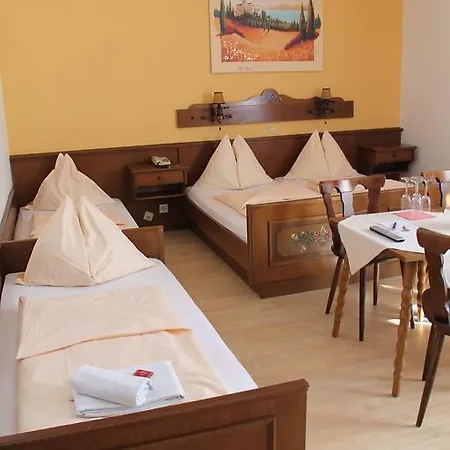 施瓦茨餐厅酒店 3* Neusiedl am Steinfelde