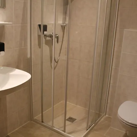 Otel Restaurant Schwartz 3*